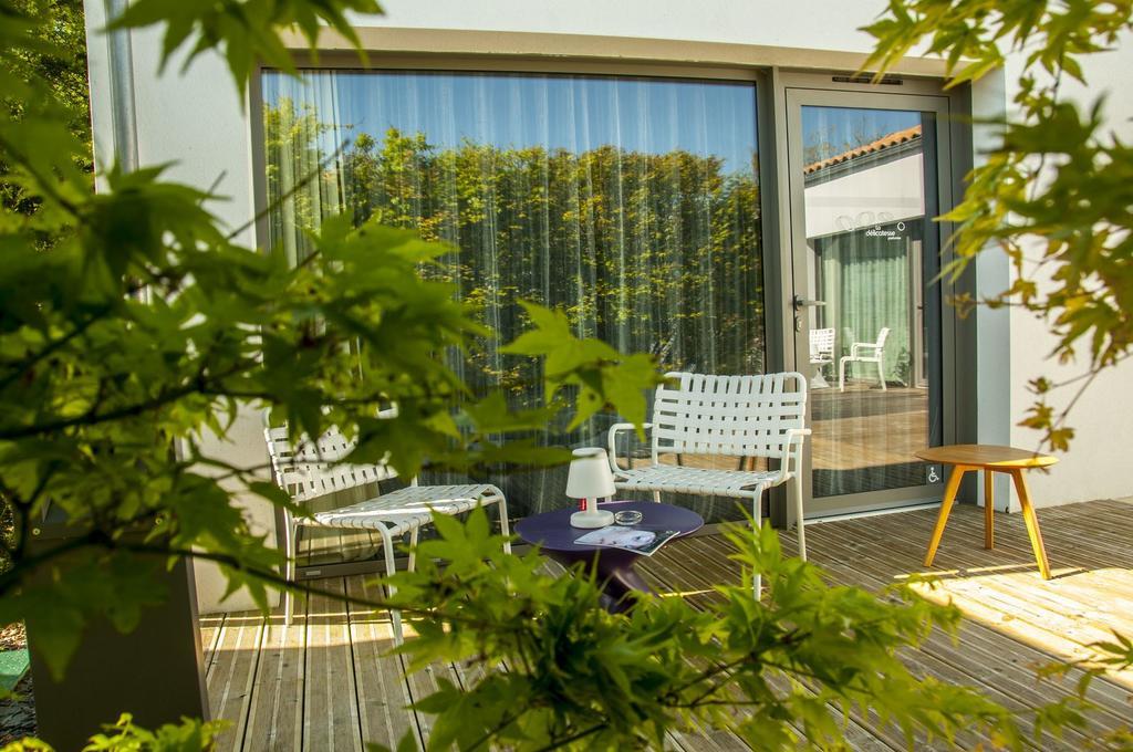 Hotel-Restaurant L'Aquarelle Breuillet  Exterior photo